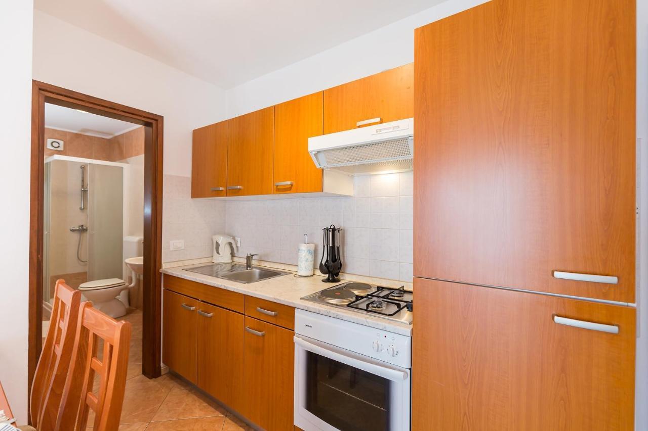 Apartments With A Swimming Pool Novigrad - 7078 المظهر الخارجي الصورة