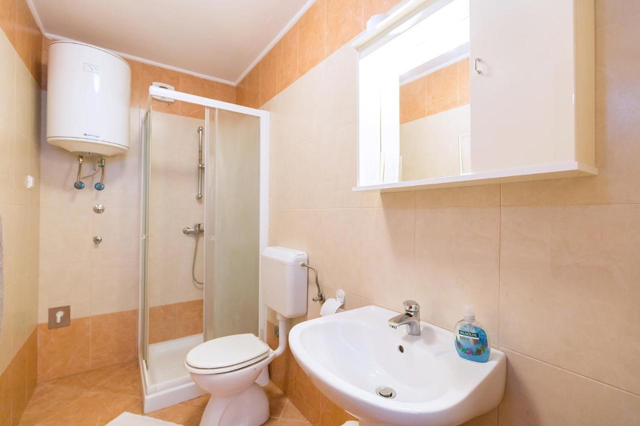 Apartments With A Swimming Pool Novigrad - 7078 المظهر الخارجي الصورة